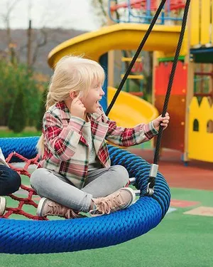 Детские игровые зоны и спортивные площадки